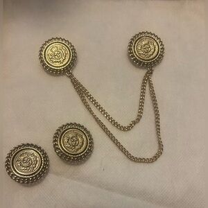 Vintage Gold Medallion pin with earrings